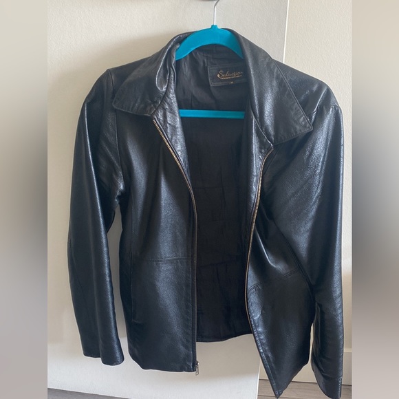 Leather jacket - Picture 1 of 3